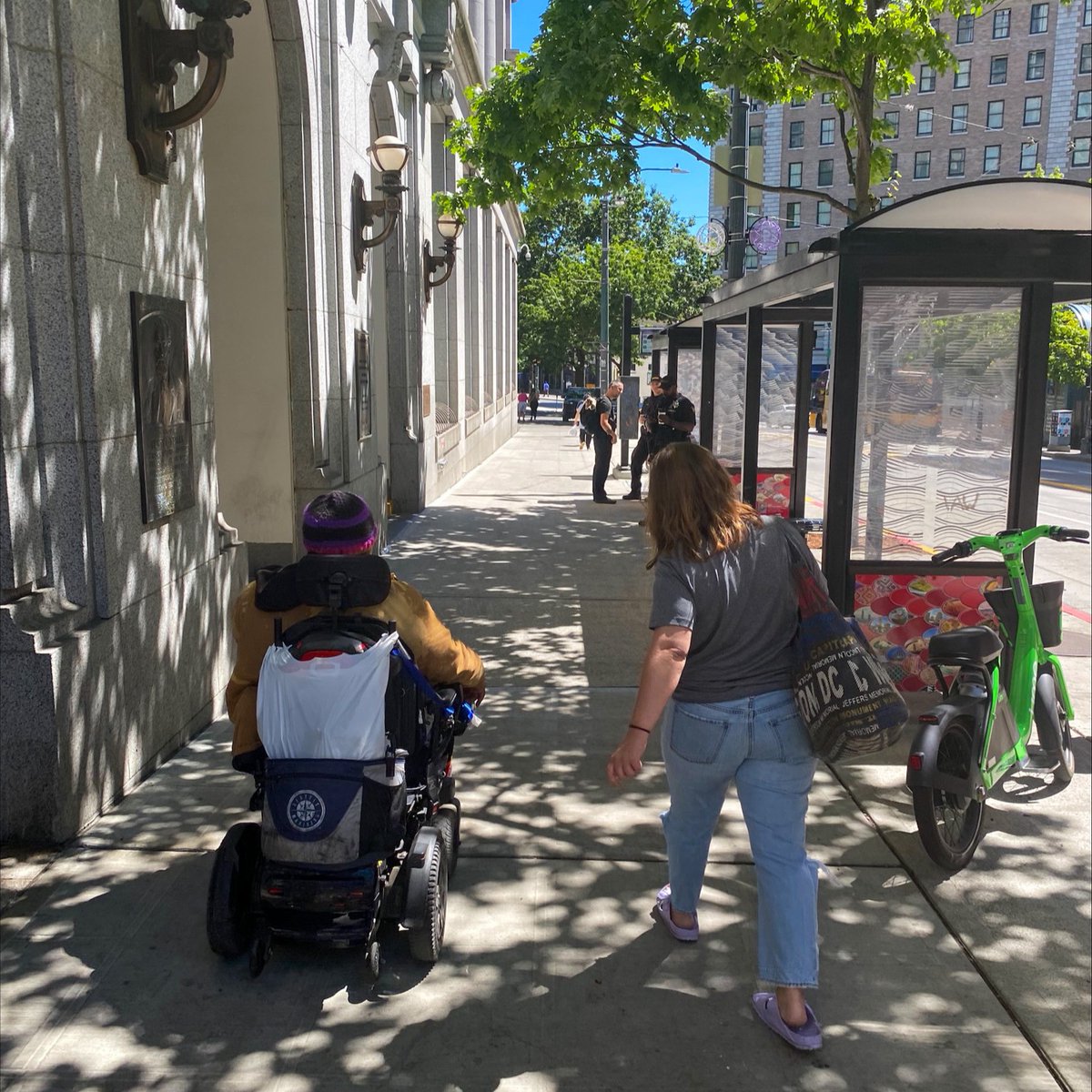 Smoother pavement, new trees, wider sidewalks, new signals, new lighting and more. Here are three SDOT projects helping people access transit and travel safely in the heart of downtown Seattle: sdotblog.seattle.gov/2025/07/28/big…