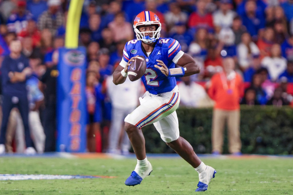UF QB DJ Lagway reportedly nursing new injury as Gators open fall camp trib.al/NmJhBHm