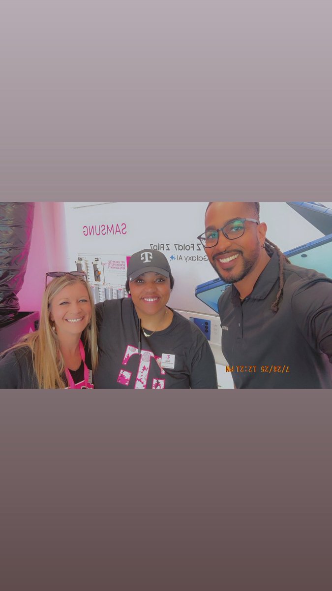 Had a ball today hanging out with Jason our Samsung Rep!! Thanks for paying us a visit in Sylacauga!!! #eastalabama #smra #WomenInTech #samsung <a href="/TMobile/">T-Mobile</a> <a href="/SamsungMobile/">Samsung Mobile</a>