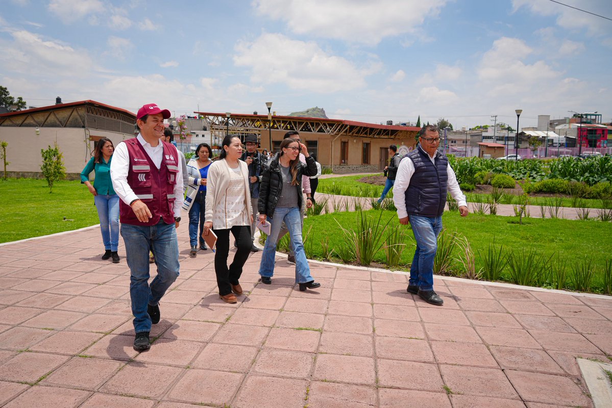 María Luisa Albores González (@mary_luisa_ag) on Twitter photo Hoy nos reunimos en la Utopía Libertad de Iztapalapa con la titular de la <a href="/SEDEMA_CDMX/">Secretaría del Medio Ambiente</a>, <a href="/Jualicra/">Julia Álvarez Icaza Ramírez</a> y el director de la <a href="/corenadr/">CORENADR</a>, <a href="/adanmexic/">Adán Peña</a> 🤝🏽✨. Compartimos las acciones y pilares de <a href="/alimenbienestar/">Alimentación para el Bienestar</a> y reafirmamos que formamos parte de un proyecto de nación que pone en el centro Hoy nos reunimos en la Utopía Libertad de Iztapalapa con la titular de la <a href="/SEDEMA_CDMX/">Secretaría del Medio Ambiente</a>, <a href="/Jualicra/">Julia Álvarez Icaza Ramírez</a> y el director de la <a href="/corenadr/">CORENADR</a>, <a href="/adanmexic/">Adán Peña</a> 🤝🏽✨. Compartimos las acciones y pilares de <a href="/alimenbienestar/">Alimentación para el Bienestar</a> y reafirmamos que formamos parte de un proyecto de nación que pone en el centro
