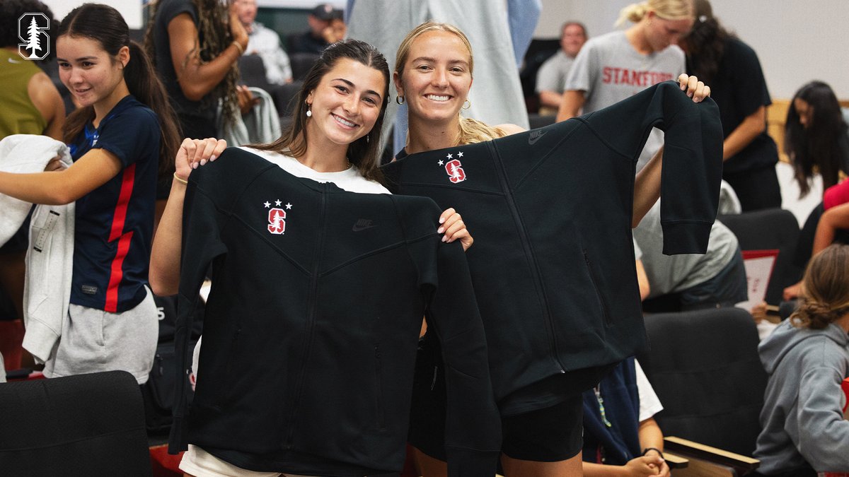 Got the new gear for the new year 🤩

#GoStanford x <a href="/CardinalEquip/">Stanford Equipment</a>