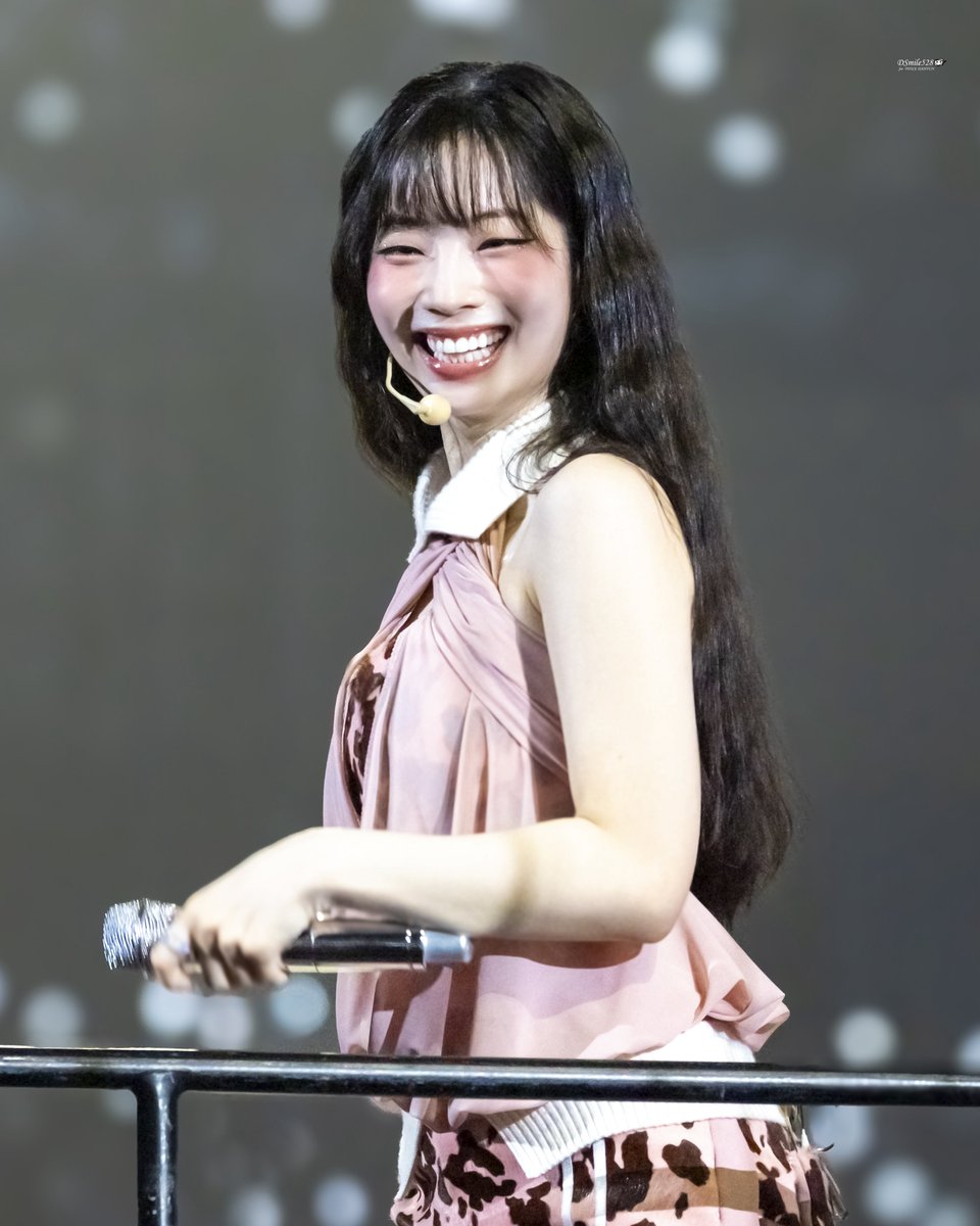 DSmile528's tweet photo. 250727 오사카 D2 

#트와이스 #TWICE  
#다현 #ダヒョン #DAHYUN 
#THISISFOR_OSAKA_ONCE_D2 
#TWICE_WORLD_TOUR_IN_JAPAN https://t.co/j2wuKH9sgP