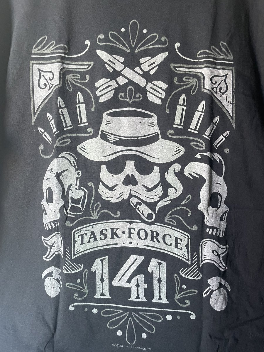 ChokeBury's tweet image. THESE SHIRT DESIGNS DUDE EHEHAHH