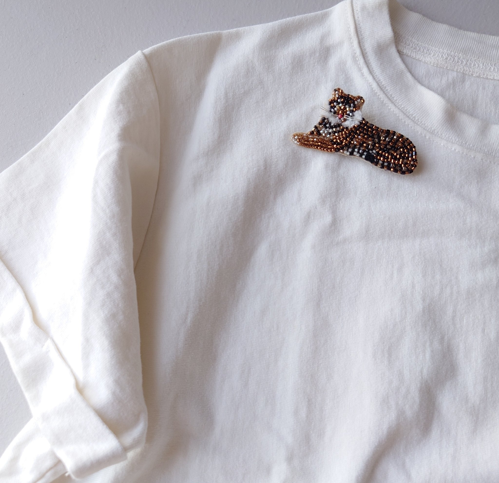 シルバー唐草風景彫刻タタキ（ねこ) キタンクラブ ART IN THE