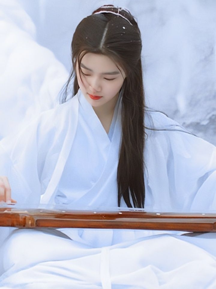cdramasapphic's tweet image. Now I&apos;m just imagining Lu Yuxiao as fem! Lan Wangji