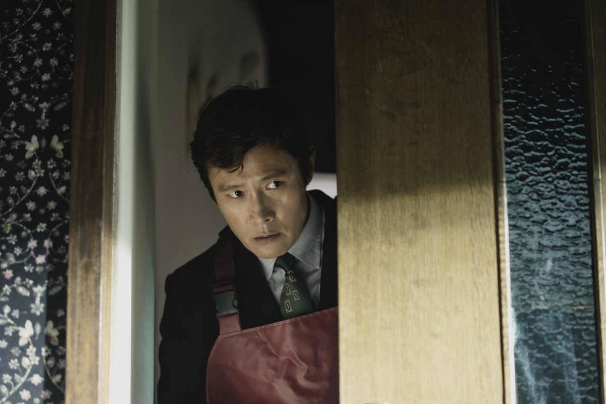 luvbyunghun's tweet image. New pics of lee byung hun as yoo mansoo