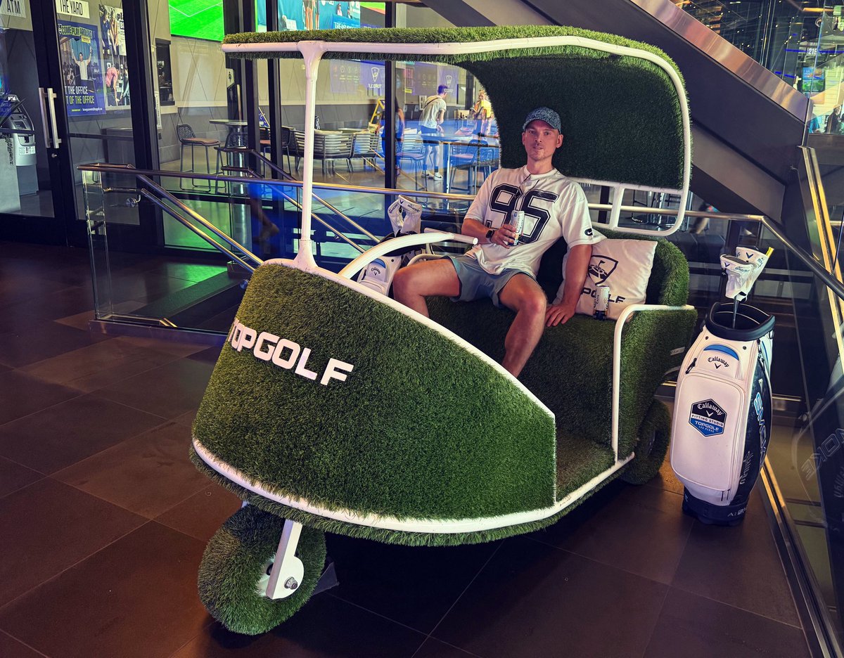 Doc_Scot's tweet image. He’s (apparently) a golfer now 🏌🏼‍♂️