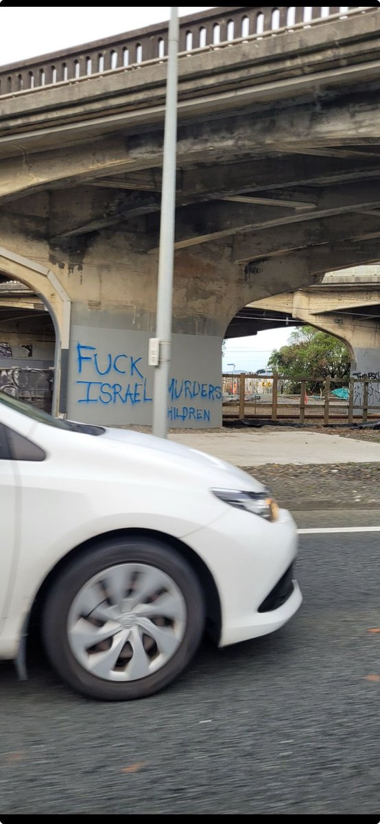 GregBouwer's tweet image. The freshly cleaned Petone underpass, Wellington, gets more antisemitism, with some added classic blood libels thrown in for good measure.