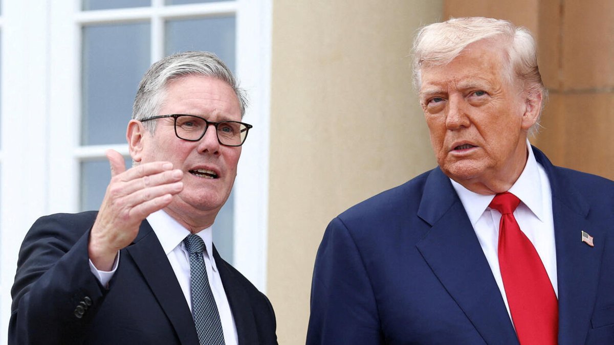 France24_es's tweet image. Starmer se reúne con Trump en Escocia y le advierte que la situación de Gaza es "intolerable" f24.my/BLEa.x