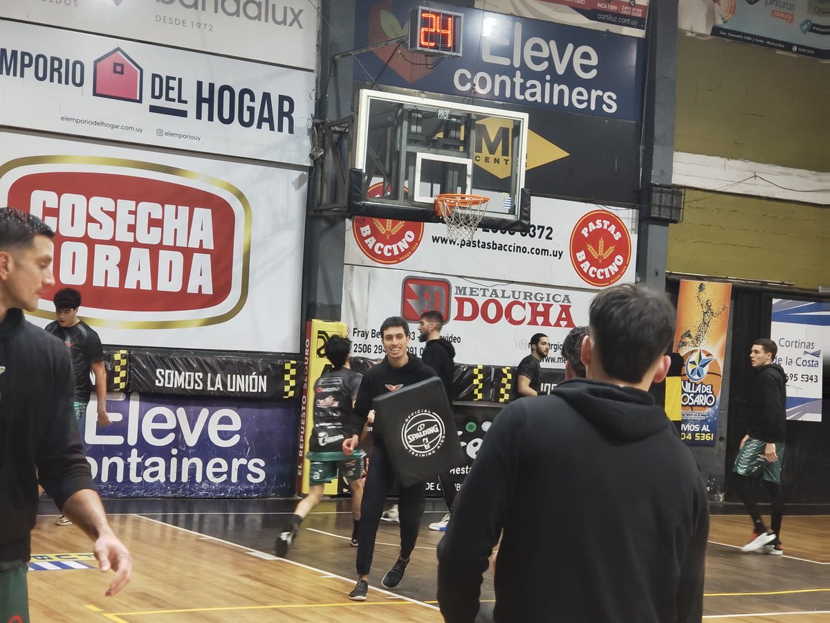 BasquetTotal's tweet image. EL ÚLTIMO DE LAS 20:15

En La Unión, Larre Bordes recibe a Verdirrojo en un duelo de líderes. 

📝 @aguceliberti 

#LDAxBT