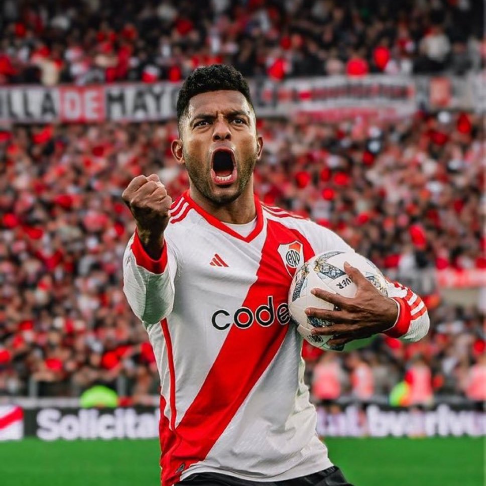 BandaRoja_'s tweet image. ⁉ ¿Si llega algo por Miguel Borja, ustedes los venderían? ¿Lo dejan hasta diciembre?
#️⃣ En el mercado de pases, Tigres 🇲🇽 llegó a ofrecer U$S 2M.
➡ #River lo rechazó porque la cláusula es de U$S 4M.