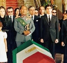 اگر این مرد نبود و به پادشاه فقیدمون در اون وانفسای تاریخ کمک نکرده بود و در روزهاییکه #شاهنشاه_آریامهر با بی‌مهری ملت نمک‌نشناس و بی‌خردش مواجه شده بود، رسم رفاقت رو بجای نیاورده بود، همان تروریست‌های کوته‌فکر و کوردل قصد داشتن کاری کنن که اگر انجام می‌شد حقیقتا تاریخ از ملت