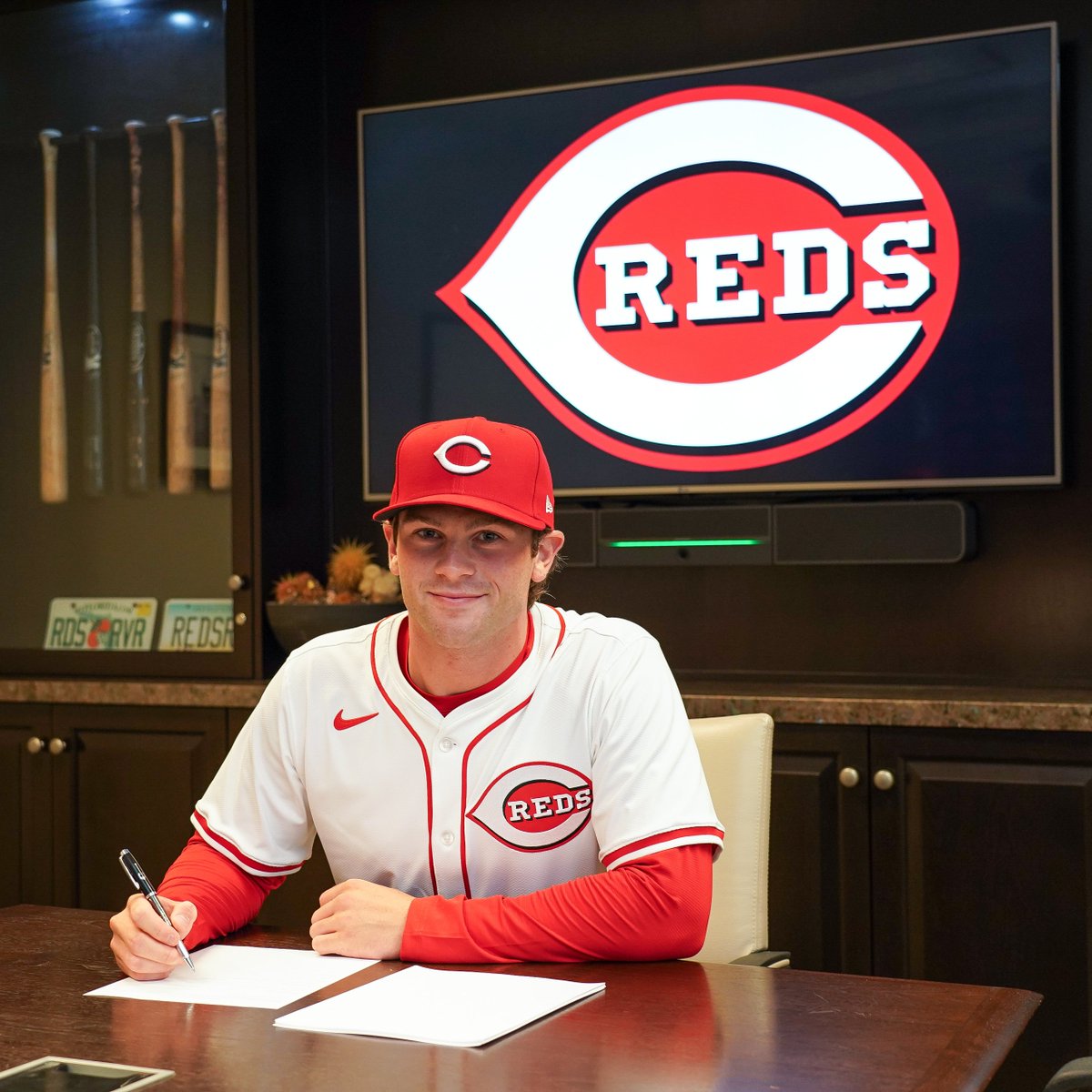 Pen to paper and Ty Doucette is officially a member of the Cincinnati Reds organization ✍️

Can't wait to see what the future holds for Ty!