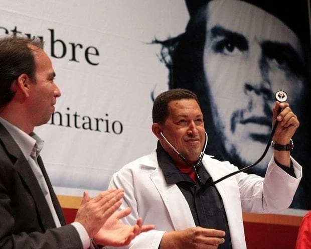 A 71 años, Chávez sigue presente en las luchas de los pueblos de Nuestra América y del mundo por la justicia. 

Nos inspiran su ejemplar liderazgo, su proverbial humanismo y su lealtad infinita a la causa revolucionaria.
