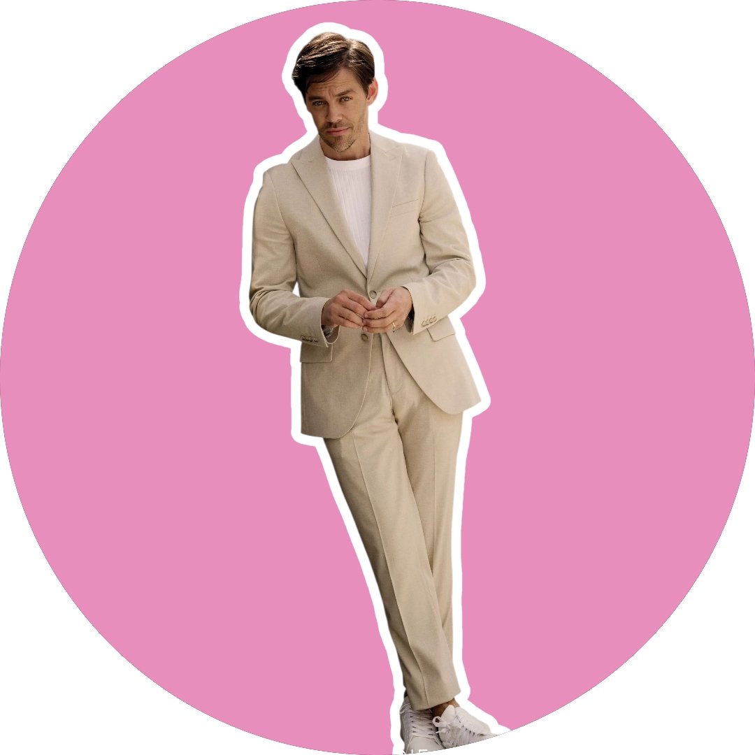 tinkerbrittt's tweet image. Just white suit vibes.
#saveprodigalson for the suits.