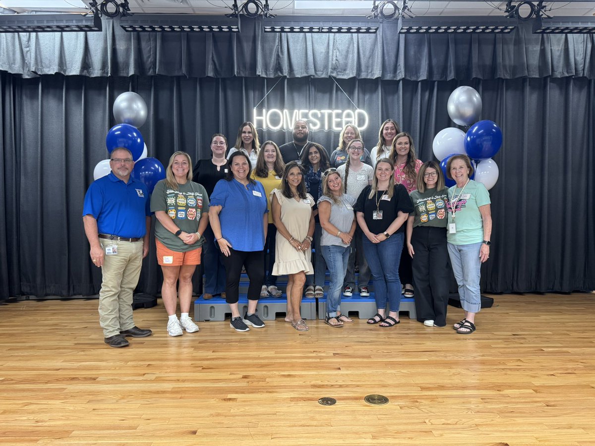 Welcome to the Homestead family! New to campus day! 
#oneLISD  #LISDnewteacher