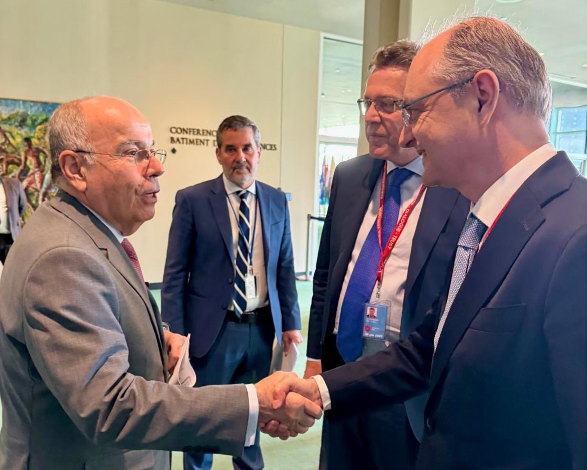 O Ministro Mauro Vieira reuniu-se hoje, em Nova York, com o Enviado Especial e ex-Ministro da Defesa da Áustria, Herbert Scheibner, por ocasião da Conferência Internacional de Alto Nível para a Solução Pacífica da Questão da Palestina e a Implementação da Solução de Dois Estados.