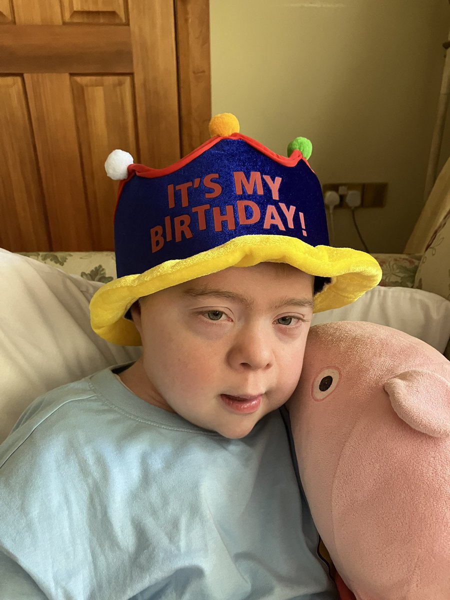 McNiffecent's tweet image. On this day at 12.10am in 2005 a sweet little baby boy was born, he had blond hair & blue eyes. He was in heart failure. He was admitted to @CHIatCrumlin later that day & little did we know it would become our home. He has an appt there at 1.50pm today, 20 yrs later. β€οΈ
#Jack