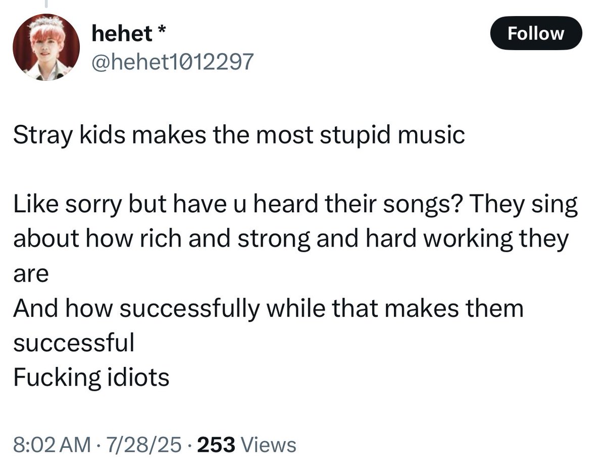 hyunebuns's tweet image. me when i'm watching a bounce back fancam and skz start sounding and looking a little too sexy