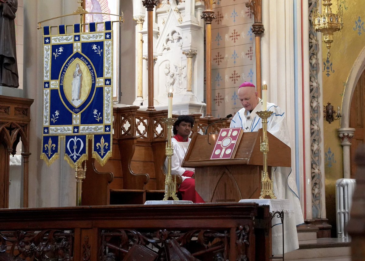 Today we celebrated the Feast of Ste. Anne, grandmother of Christ and beloved patroness of the @archofdet. Today and every day, may she intercede for all families, especially grandparents and the faithful of this great city.