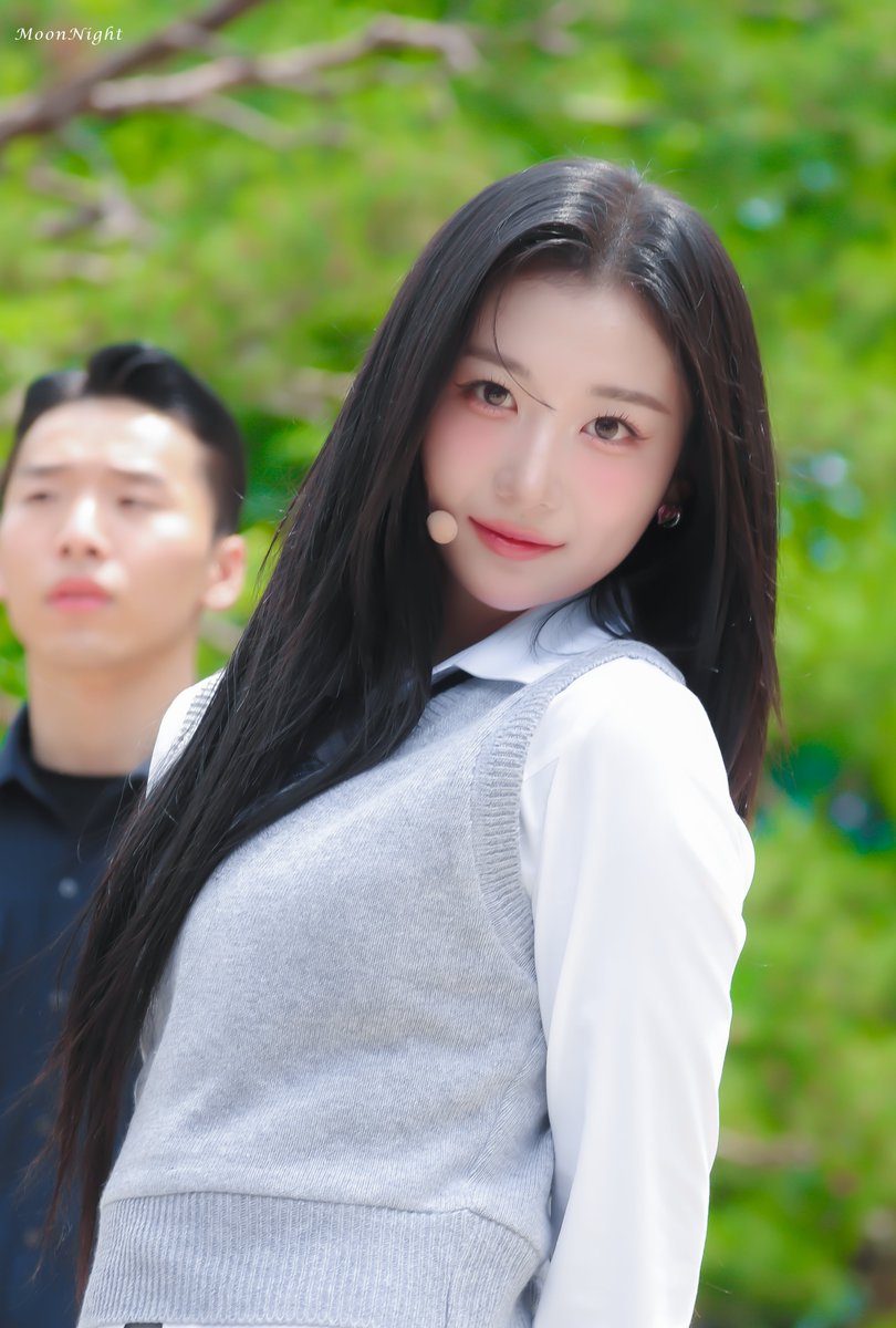 8S_thginnooM's tweet photo. https://t.co/TDIMrxIzPM