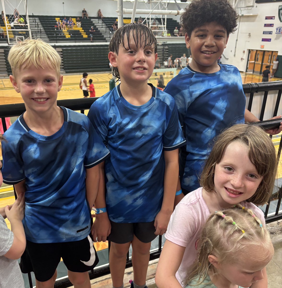 bo_stevenson's tweet image. These boys represented Selma well today at the Northeastern 3 on 3 (shoutout to @CodyDudley87 for putting on such a cool event) finishing 2nd—losing by 2 in the championship round.
So cool to see these guys working hard and constantly improving their games!
