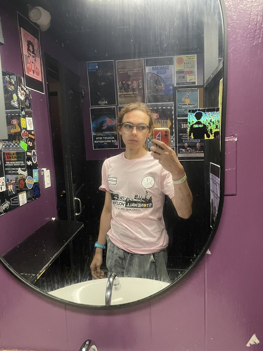 halcyon_hazel's tweet image. what did my mom mean by this