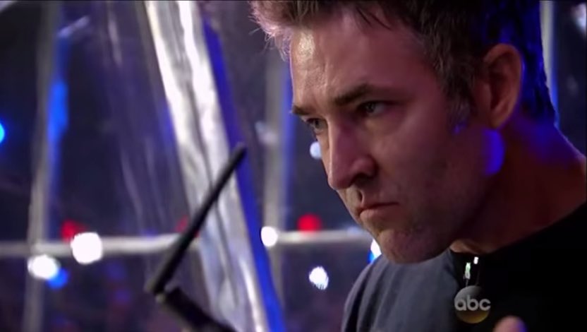 greerdraws's tweet image. casting edward norton in the battlebots movie