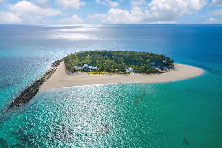 mats56455's tweet image. THIS IS VERY GOOD INVESTMENT -THANKS UAE 🇦🇪 FOR UPLIFTING AFRICA
This is the place where you must go. It is in East Africa -Tanzania 🇹🇿 A private island off the coast of Tanzania, where guests pay around $50,000 a night for an exclusive-use villa, catamaran and helicopter…
