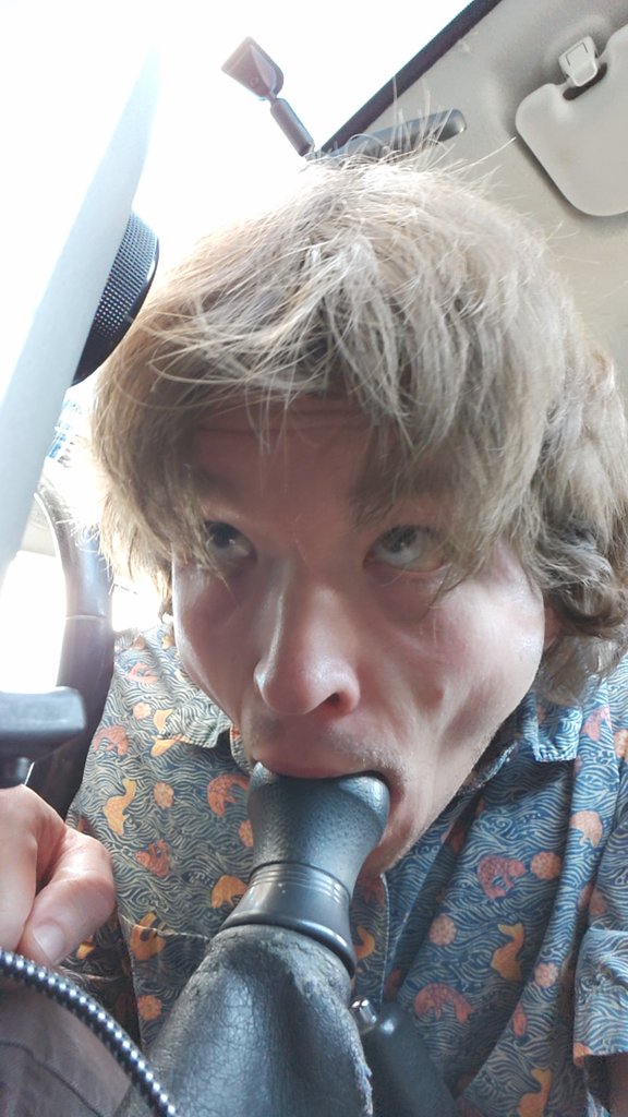 Shifting gears in a manual is awkward af