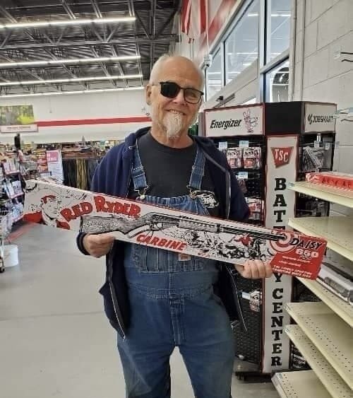 SwedishCanary's tweet image. Ralphie?