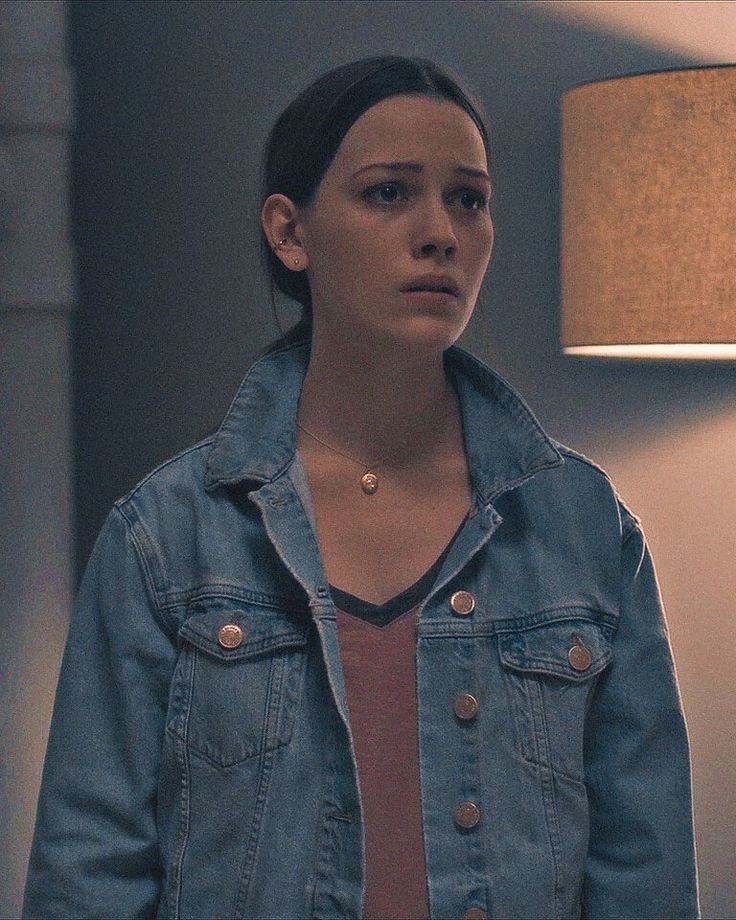 mikeymadisnn's tweet image. “the tragedy of eleanor, for me, more than anything, is that there are numerous opportunities throughout this episode in her interactions with her siblings, with everyone in her family, that probably could have saved her.”