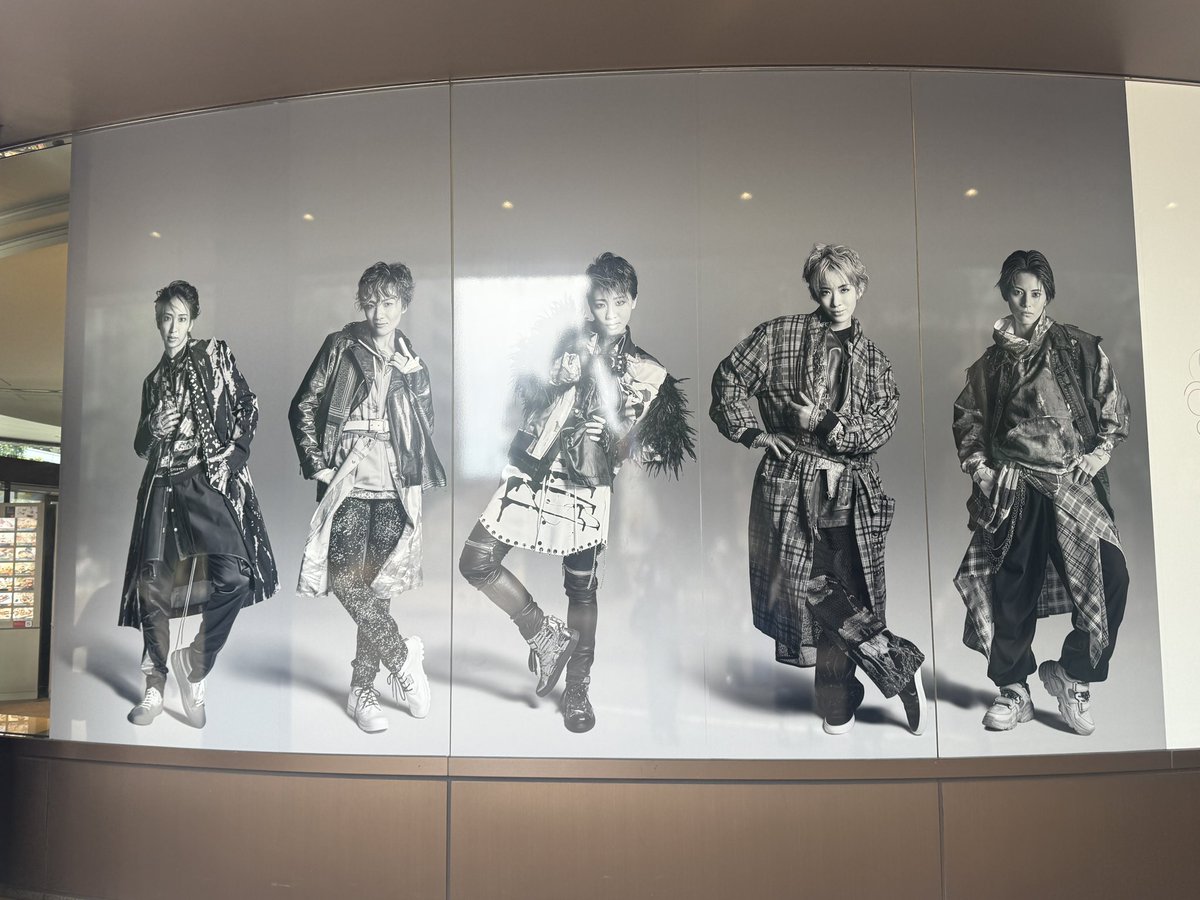 Uechiline's tweet image. 今日は久々に観劇だよー！！