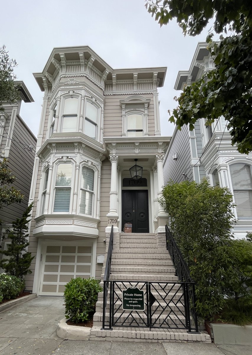JessSimCuis's tweet photo. In San Francisco, and had to go see this beauty! #FullHouse https://t.co/8WBNEb428S
