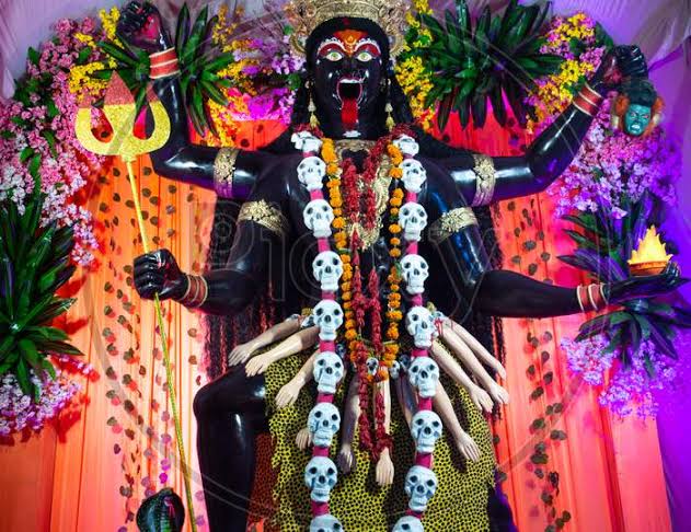AnjayBose's tweet image. জয় মা কালী,
যেদিন পশ্চিমবঙ্গে SIR লাগু হবে এবং প্রায় দেড় কোটির উপর তৃণমূলের ভোটার বাংলাদস্যু দের ধরে ধরে ভোটার তালিকা থেকে বাদ দেওয়া হবে, সেদিন মা তোমায় তিনটি পাঠা ও দুটি পাঠী বলি দেবো মা
পাঠা দের নাম দেবো- অবিষেক, কেষ্ট ও বালকাতা ফুলিশ ।
পাঠী দের নাম- মমোতা ও মুহুয়া ।