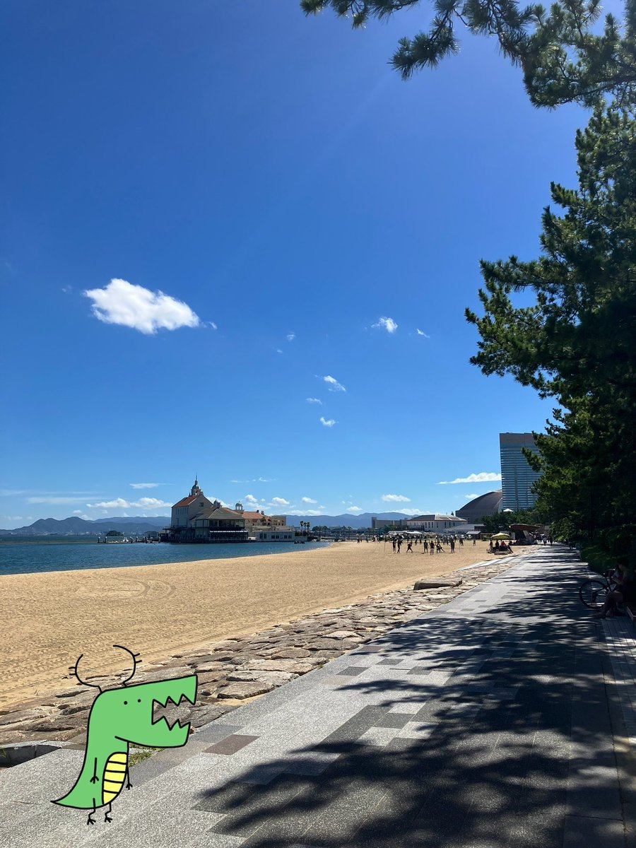 oDra0's tweet image. 10年ぐらい前にスポーツの大会で使った駐車場に今回はアートイベントで来るという不思議。
ランニングしてる人もいっぱい❗️
自分も走りたい🐉✨笑
というわけでマジケン2日目です🙌
本日も宜しくお願い致します・:*+.\(( °ω° ))/.:+
#マジケン2025in福岡タワー
#本気の自由研究が止まらない
