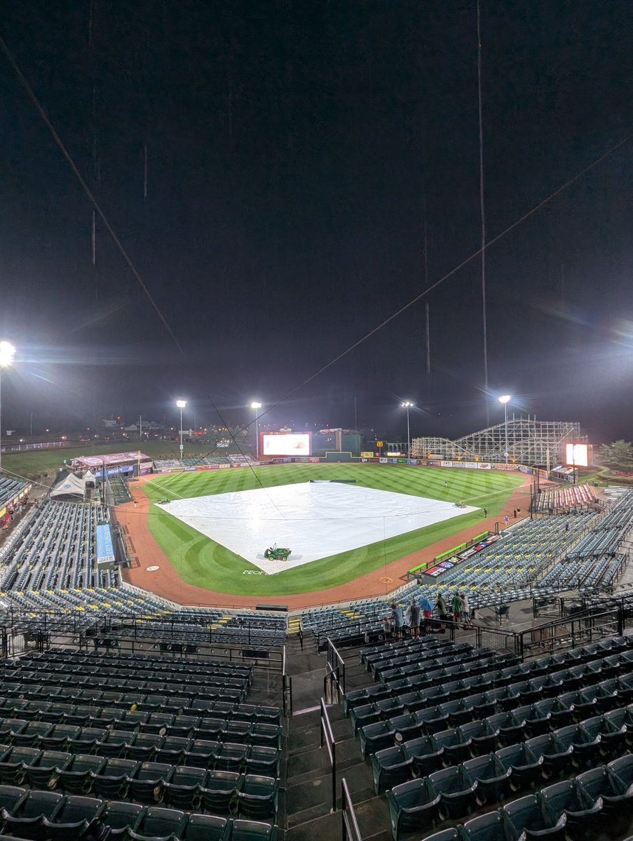 AltoonaCurve's tweet image. The Dark Side has arrived.
We lead @BaysoxOfficial 6-1 in the middle of the 8th
