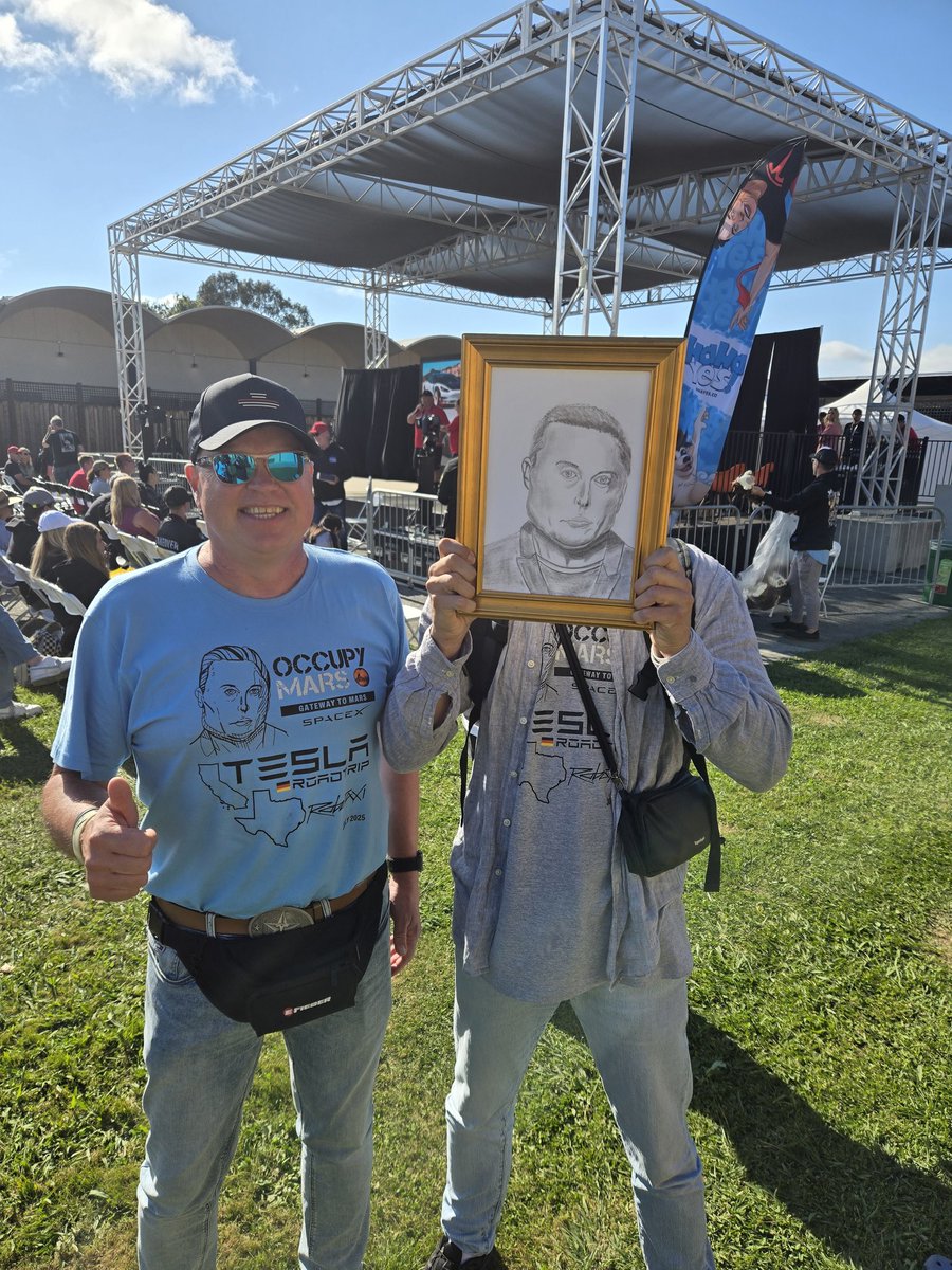 ElonRWA's tweet image. Nice tshirts @N628TS!!