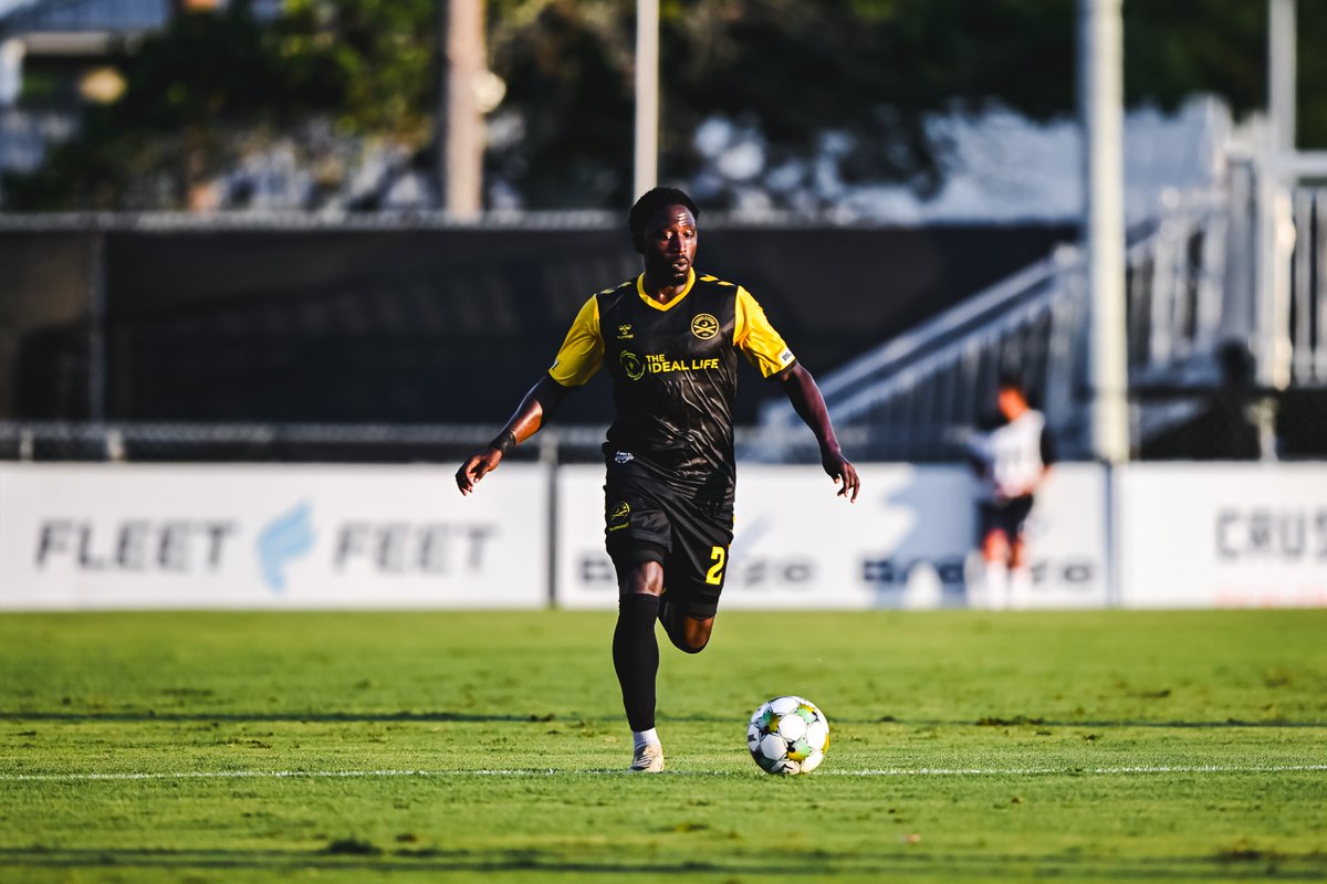 Chas_Battery's tweet image. ⬆️ Myers; Blackstock
⬇️ Rubio; Segbers
61' | 1-0
@USL_Cup | #CB93