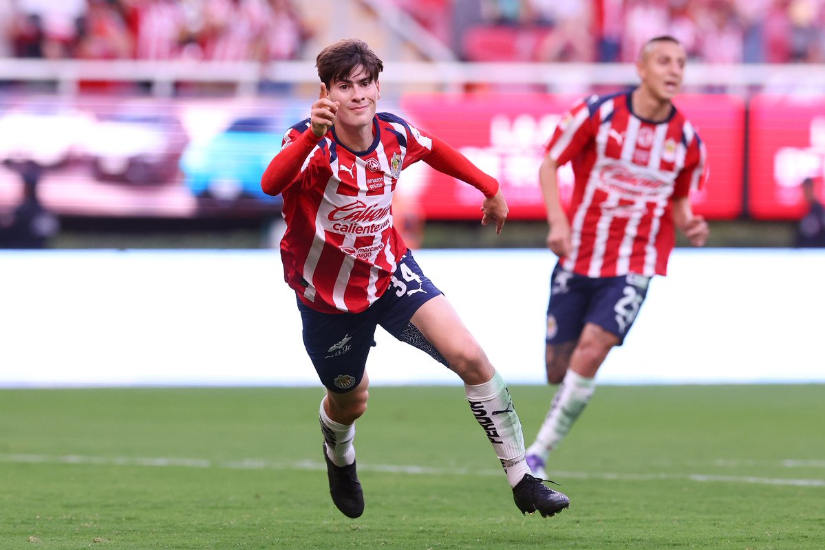 mluiscastillo's tweet image. ¡Estas @Chivas ilusionan! 🇲🇽🏆🔴⚪️
Mucho ojo con el Guadalajara de Milito...