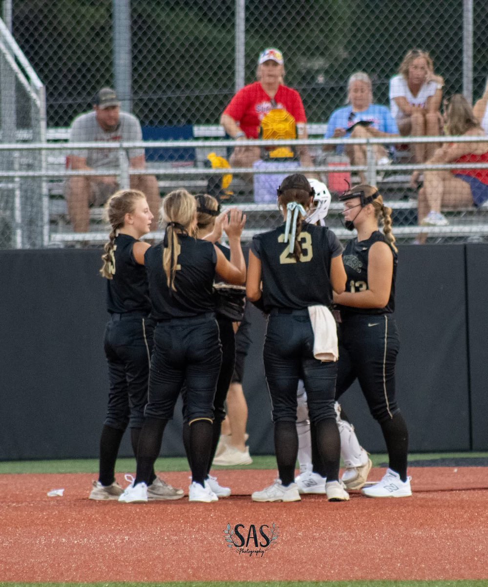 maryalice1820's tweet photo. Thank you @coachmatthudson for having us and hosting the MAIS pre-season tournament!!! We had a great time🖤
@2023CASB @bates2578 https://t.co/z0g6BEYZHo