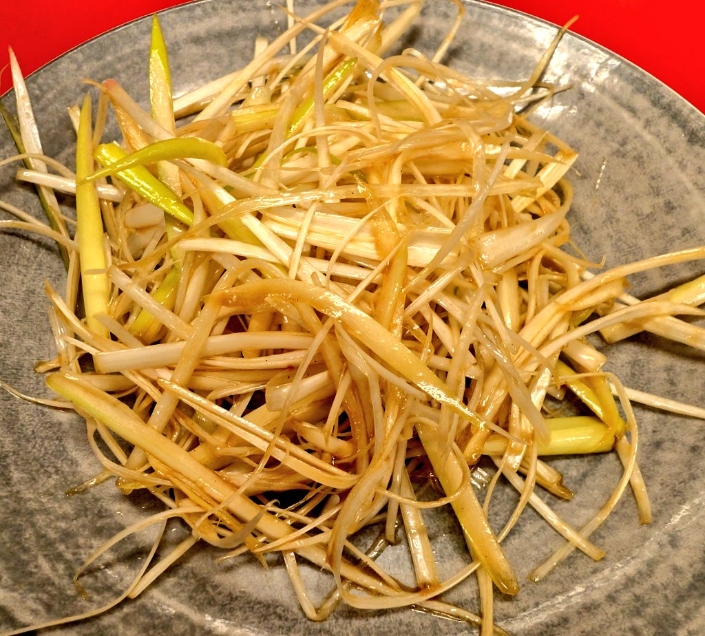 Morisaki_ESWL's tweet image. ラーメン山岡家 千葉鎌ヶ谷店
プレ塩 柔め、濃いめの濃いめ、多め
クーポンほうれん草、青ねぎ、味付き白髪ねぎ
麺量普通かつ店員さんが気の利く人で、過去イチ濃かった
心臓血管に詰まり、腎臓が悲鳴を上げそうな塩分w
前回は味覚なくなってたから、めちゃめちゃ旨い✨
御馳走様でした☺️
#山岡家