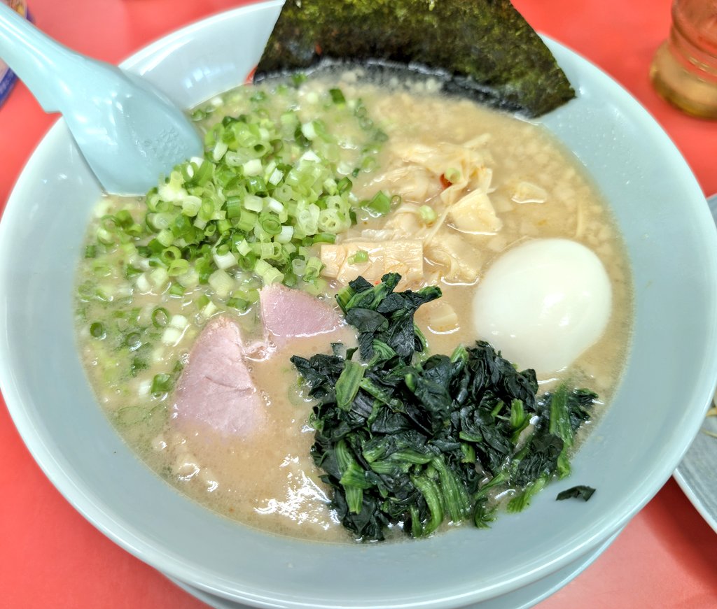 Morisaki_ESWL's tweet image. ラーメン山岡家 千葉鎌ヶ谷店
プレ塩 柔め、濃いめの濃いめ、多め
クーポンほうれん草、青ねぎ、味付き白髪ねぎ
麺量普通かつ店員さんが気の利く人で、過去イチ濃かった
心臓血管に詰まり、腎臓が悲鳴を上げそうな塩分w
前回は味覚なくなってたから、めちゃめちゃ旨い✨
御馳走様でした☺️
#山岡家