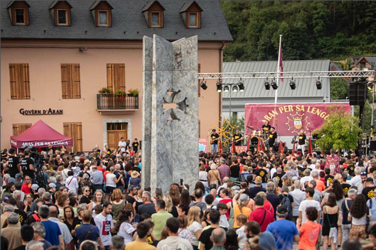 Aran: 31 ans en movement per usatge sociau dera lengua dlvr.it/TM7dzC