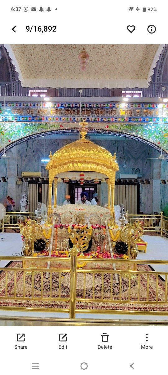 dalbir_singh75's tweet image. यही वह पवित्र स्थल है जहाँ छोटे साहिबज़ादे — बाबा ज़ोरावर सिंह जी, बाबा फतेह सिंह जी और माता गुजरी जी के पार्थिव शरीरों का संस्कार हुआ था। कोटि-कोटि प्रणाम जी 🌹🙏
#GurudwaraJyotisahib
@dalbir_singh75
@MohdWaseemINC @pin2ujain @MahiDJi2Boss22 @AmanYaduvanshiS @ShadowSakshi