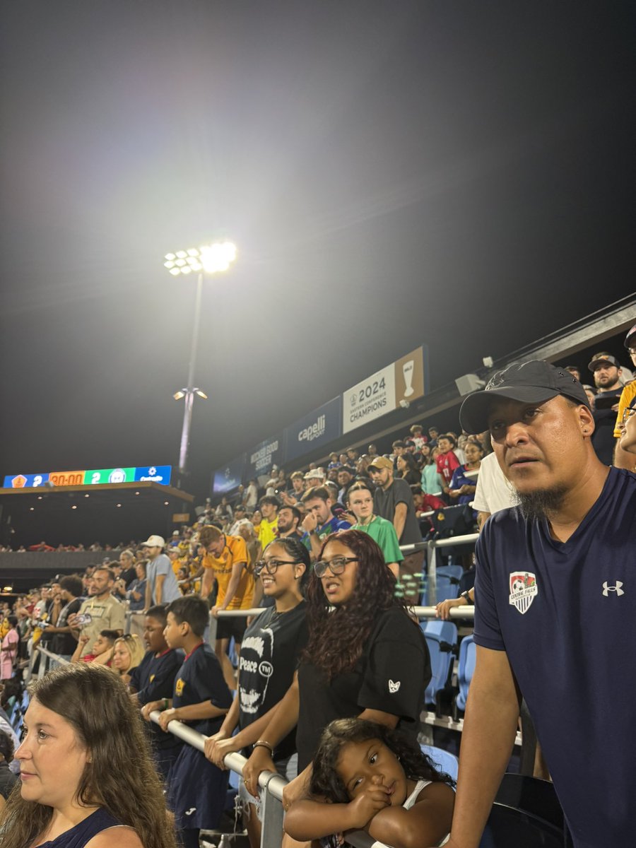MattK401's tweet image. Who let them down here @RhodeIslandFC