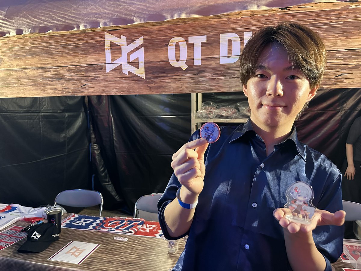 qtdig_5's tweet image. 物販ブース三日目始まりました！

krugerのおすすめはアクリルスタンドと缶バッチ🤩

本日はフリー入場となっておりますので、皆様是非お越しください👏

※物販対応中、撮影対応中の撮影はお控えください