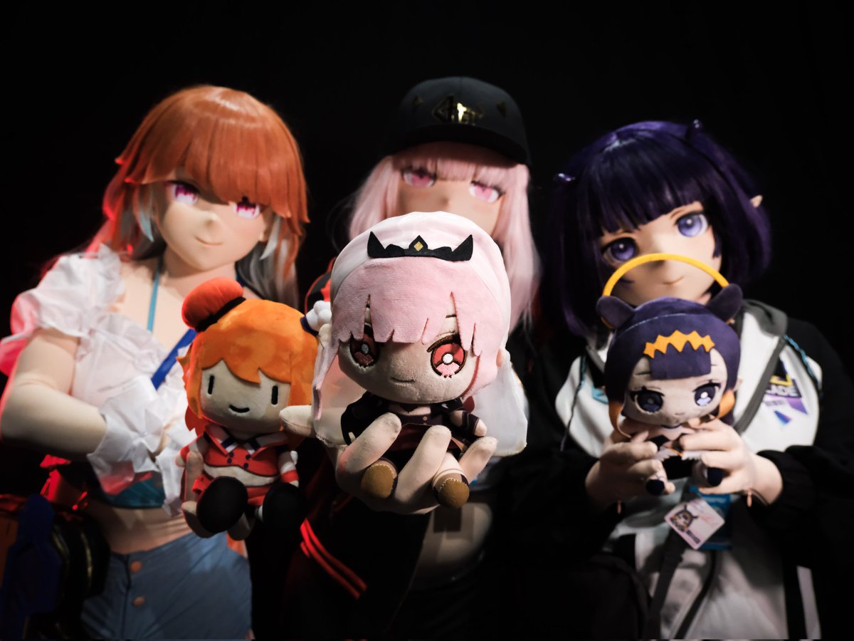 Don't mess with me and my gang
<a href="/Momo_kig/">Momo</a>    <a href="/Mai_Ayamekig/">Ayame Mai</a> 

#KFPicasso #callillust #inart #HololiveEN #hololivemyth #KDU #kigurumi