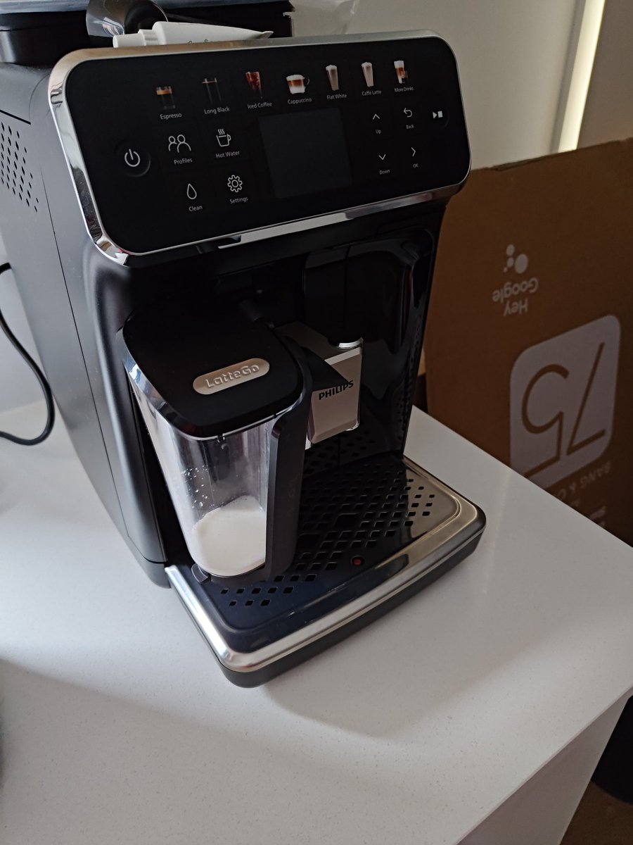 kingscoriox's tweet image. Had my first coffee in forever today. I'm not really a big coffee guy but gf was excited about our new coffee machine so I figured I'd give it a shot.
Just had an espresso shot with 1 sugar. Halfway down the glass it was like drinking pure sugar, disgusting. Will try half a…