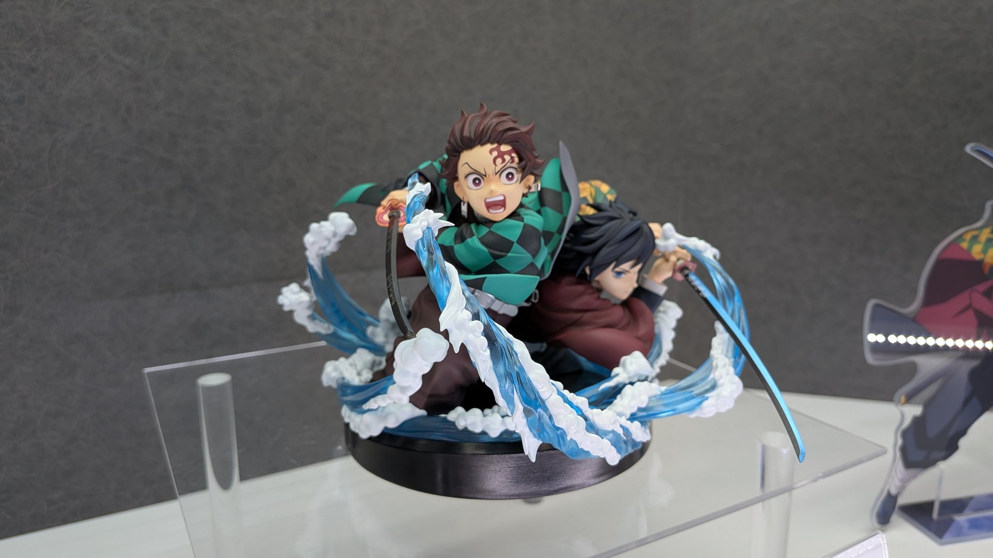 鬼滅の刃　アニプレックス オンラインくじ 炭治郎＆義勇ノンスケールフィギュアA賞 鬼滅の刃」竈門炭治郎＆冨岡義勇のキービジュアルを立体化！劇場